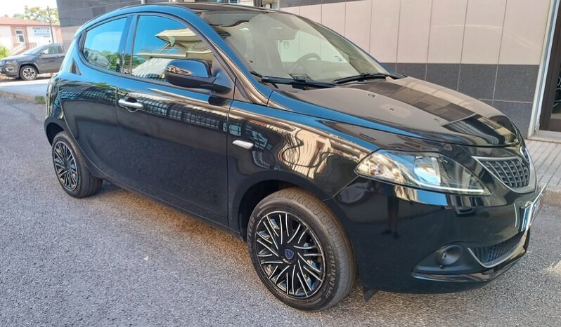 
								Lancia Ypsilon 1.0 firefly hybrid Gold s full									