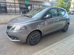
										Lancia Ypsilon 1.0 firefly hybrid Gold Plus full									