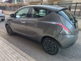 Lancia Ypsilon 1.0 firefly hybrid Gold Plus