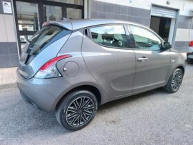 Lancia Ypsilon 1.0 firefly hybrid Gold Plus