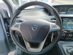 
										Lancia Ypsilon 1.0 firefly hybrid Gold Plus full									